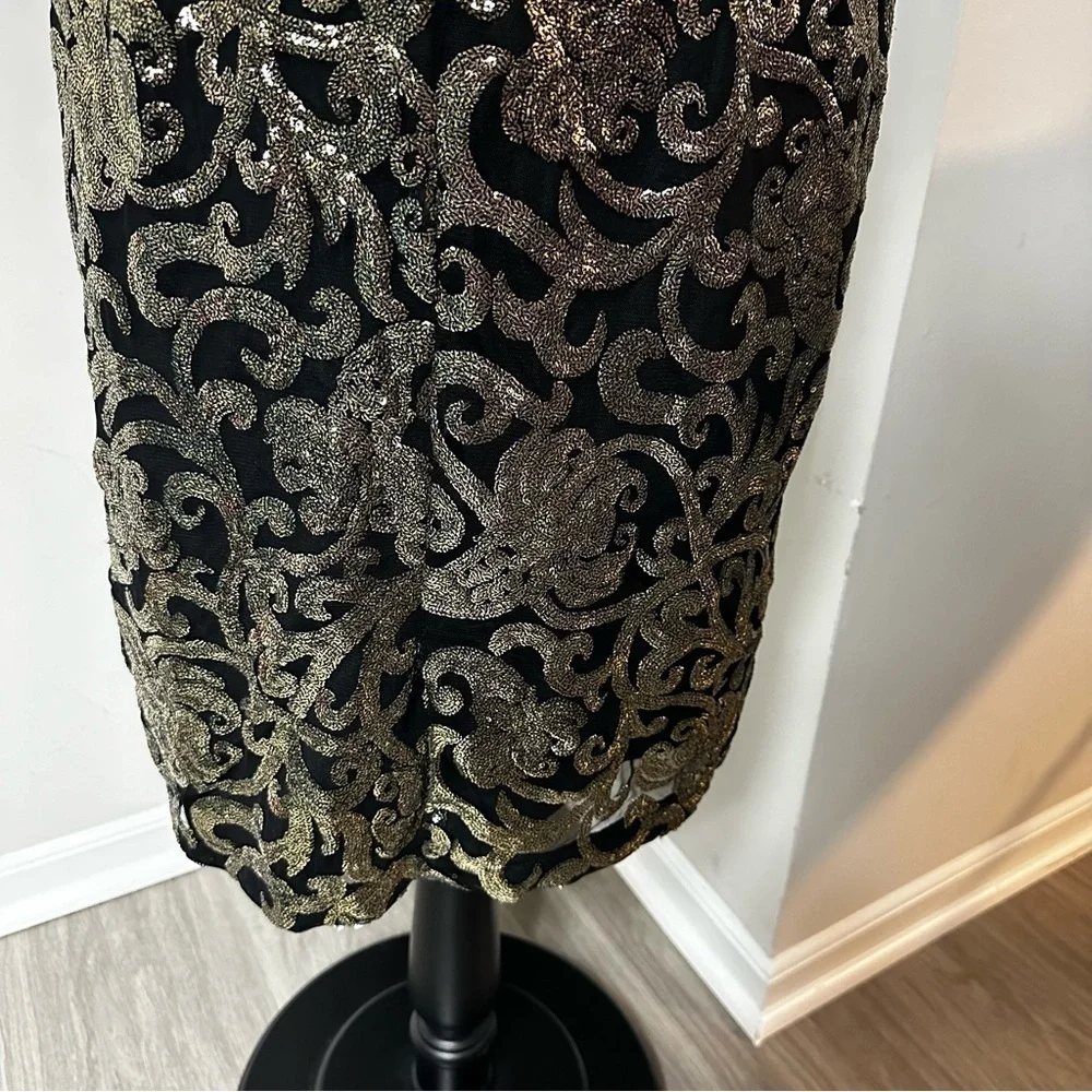 Forever21 Contemporary Black w/Gold Sequins Skirt in Size Large - Picture 6 of 6